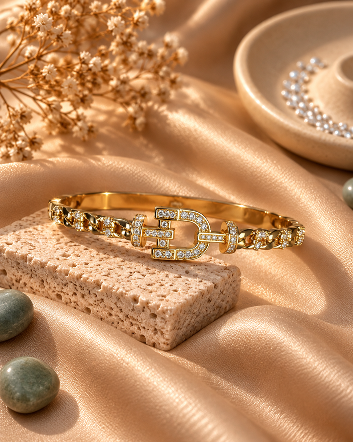 Nora Clasp Link Bracelet by House of Surè